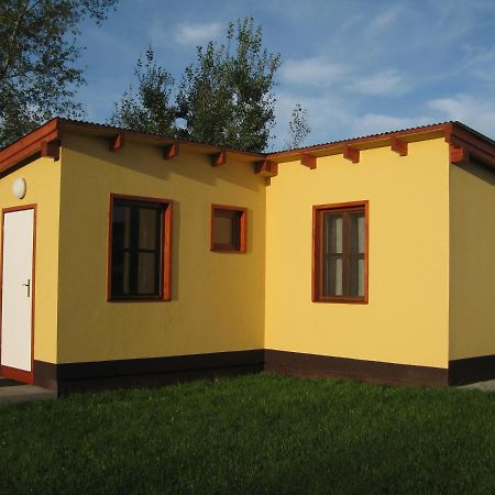 Apartmany Vcelka Hranice u Novych Hradu ภายนอก รูปภาพ